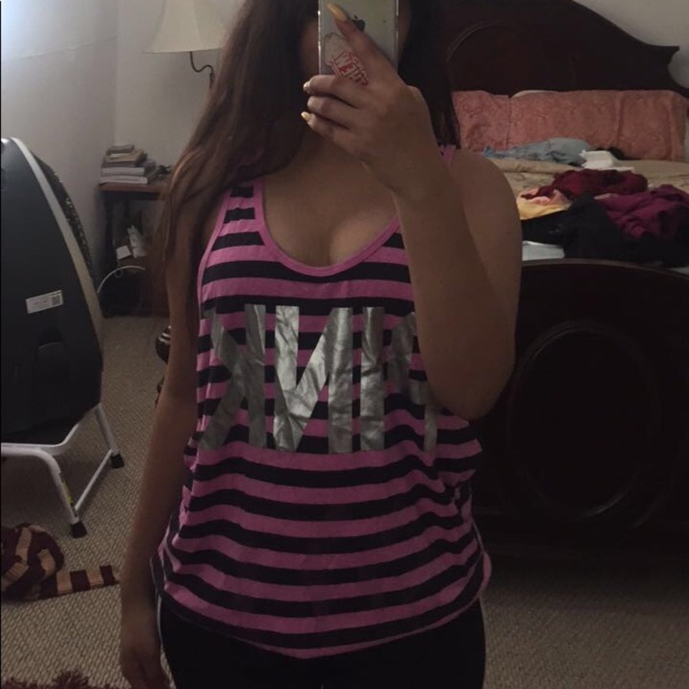 VS Pink tank